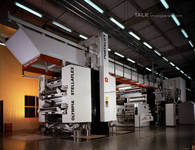 无人,横图,室内,白天,仰视,机器,流水线,照明,阴影,印刷,光线,影子,灯光,设备,顶灯,灯,灯具,机械,照亮,照明设备,印刷机,彩图,低角度拍摄,印刷设备,shrj1