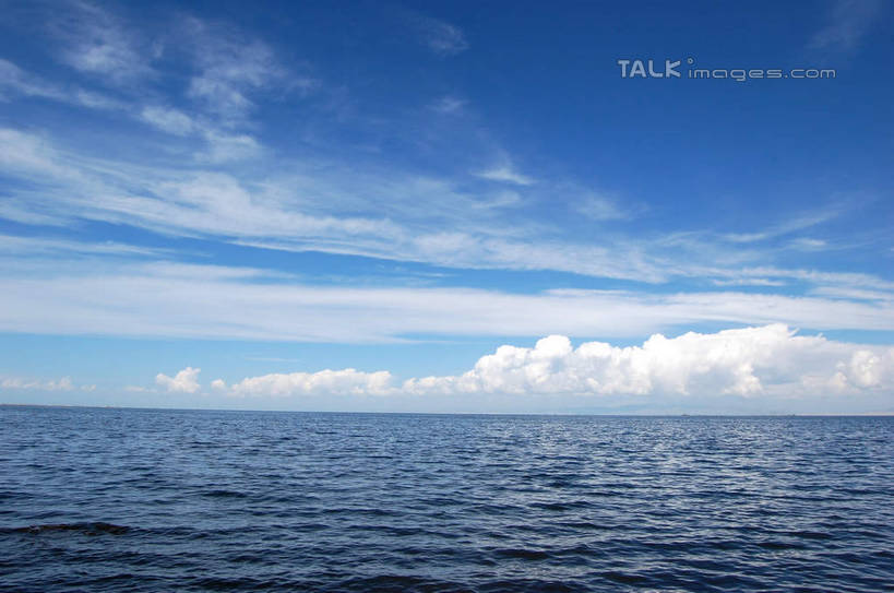无人,横图,室外,白天,正面,旅游,度假,海浪,海洋,美景,青海湖,中国,亚洲,阴影,光线,影子,景观,浪花,水平线,云,云朵,辽阔,海平线,云彩,娱乐,蓝色,白云,蓝天,天空,阳光,自然,海水,天,享受,休闲,广阔,景色,放松,晴朗,一望无际,自然风光,海景,东亚,青海,青海省,中华人民共和国,西北地区,青,无边无际,一马平川,咸水湖,大海,风浪,海,海水的波动,近岸浪,涌浪,晴空,彩图,水天相接,水天一线,shsgf1