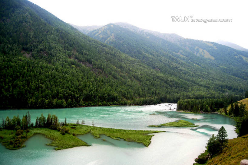 无人,横图,俯视,室外,白天,旅游,度假,草地,草坪,河流,美景,森林,山,山脉,树林,水,植物,喀纳斯,中国,亚洲,河水,景观,山峰,水流,山峦,娱乐,草,树,树木,绿色,天空,自然,群山,天,享受,休闲,景色,放松,生长,成长,自然风光,东亚,喀纳斯湖,新疆,阿勒泰地区,布尔津县,伊犁,中华人民共和国,新疆维吾尔自治区,西北地区,伊犁哈萨克自治州,彩图,高角度拍摄,布尔津,新,shsgf1