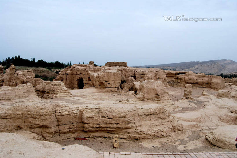 无人,横图,室外,白天,正面,旅游,度假,草地,草坪,荒凉,石头,美景,植物,中国,亚洲,石子,景观,娱乐,草,树,树木,蓝色,绿色,蓝天,天空,自然,天,享受,休闲,景色,放松,生长,晴朗,成长,自然风光,东亚,吐鲁番,新疆,万里无云,中华人民共和国,新疆维吾尔自治区,西北地区,荒地,荒芜,石块,岩石,晴空,晴空万里,彩图,火洲,吐鲁番地区,新,shsgf1
