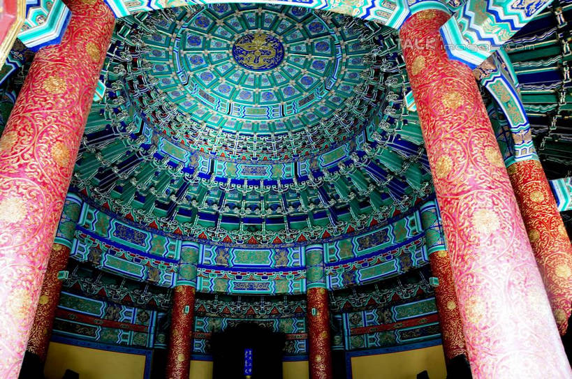 无人,天坛,横图,室内,白天,仰视,旅游,度假,绘画,名胜古迹,标志建筑,地标,建筑,北京,中国,亚洲,节日,遗迹,艺术,装饰,柱子,墙,首都,古迹,文化,文物,娱乐,建设,古建筑,壁画,墙壁,墙面,祈祷,祈福,享受,休闲,健康,旅游胜地,放松,许愿,宗教,信仰,纪念,华丽,修饰,祈求,点缀,祭天,古文明,东亚,中华人民共和国,东城区,北京市,京,北平,华北地区,天坛公园,衬托,美观,雅致,雅观,北京天坛,平安,画画,彩图,低角度拍摄,永定门内大街,shsgf1