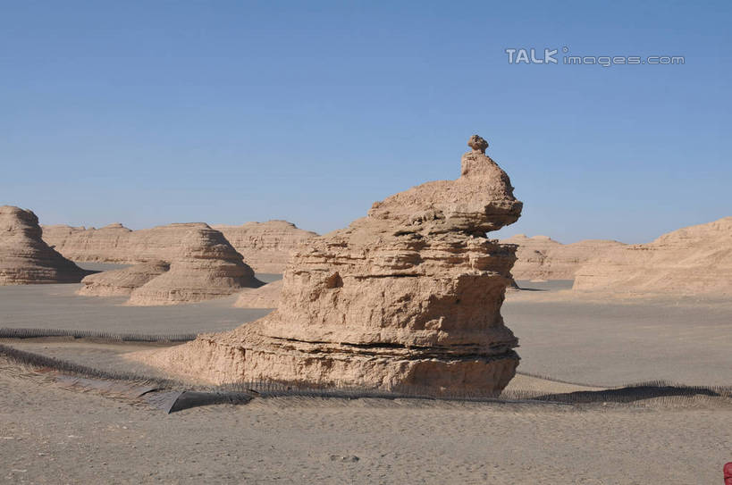 无人,横图,室外,白天,正面,旅游,度假,石头,美景,沙漠,山,山脉,敦煌,中国,亚洲,阴影,光线,石子,影子,景观,山峰,山峦,娱乐,蓝色,蓝天,天空,阳光,自然,群山,天,享受,休闲,景色,放松,晴朗,自然风光,东亚,甘肃,甘肃省,万里无云,中华人民共和国,西北地区,甘,酒泉,酒泉市,小方盘城,玉门关,大漠,砂漠,石块,岩石,晴空,晴空万里,彩图,shsgf1