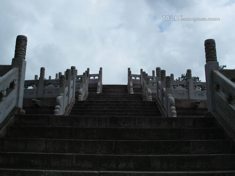 无人,栏杆,横图,室外,白天,仰视,旅游,度假,美景,楼梯,中国,亚洲,扶手,阶梯,景观,云,云朵,云彩,娱乐,浙江,护栏,台阶,浙江省,蓝色,白云,蓝天,天空,自然,天,享受,休闲,景色,放松,江南长城,临海,晴朗,自然风光,东亚,中华人民共和国,华东地区,浙,台州,台州市,晴空,彩图,低角度拍摄,临海市,台州府城墙,shslj1