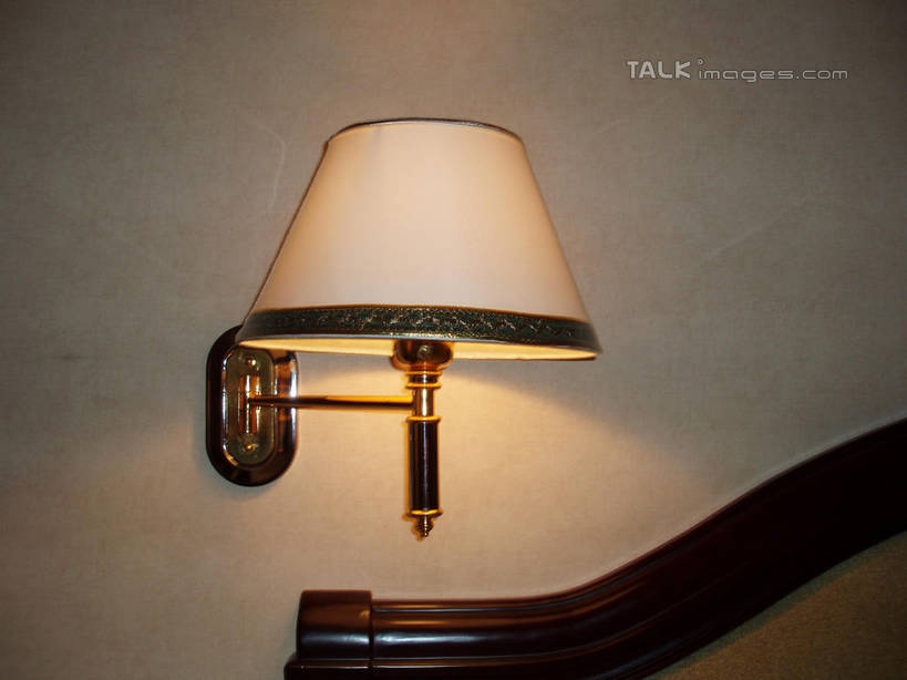 无人,宾馆,横图,室内,白天,正面,床,卧室,照明,阴影,光线,壁灯,影子,灯光,床单,被子,灯,灯具,单人床,照亮,被单,照明设备,彩图,睡房,卧房,客店,客栈,旅店,旅馆,旅舍,shslj1