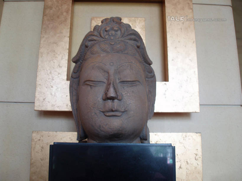 东方人,一个人,无人,闭眼,横图,室内,特写,白天,仰视,旅游,度假,标志建筑,地标,建筑,雕塑,上海,中国,亚洲,仅一个男性,仅一个人,阴影,艺术,装饰,反射,雕刻,雕像,影子,黄种人,娱乐,建设,石雕,仅一个年轻男性,工艺品,享受,休闲,旅游胜地,放松,泰晤士小镇,纪念,美术,申,主题,陈列,东亚,松江区,上海市,松江新城,中华人民共和国,沪,华东地区,功能,美学,男人,男性,年轻男性,亚洲人,闭眼睛,闭着眼,闭着眼睛,半身,彩图,低角度拍摄,shslj1