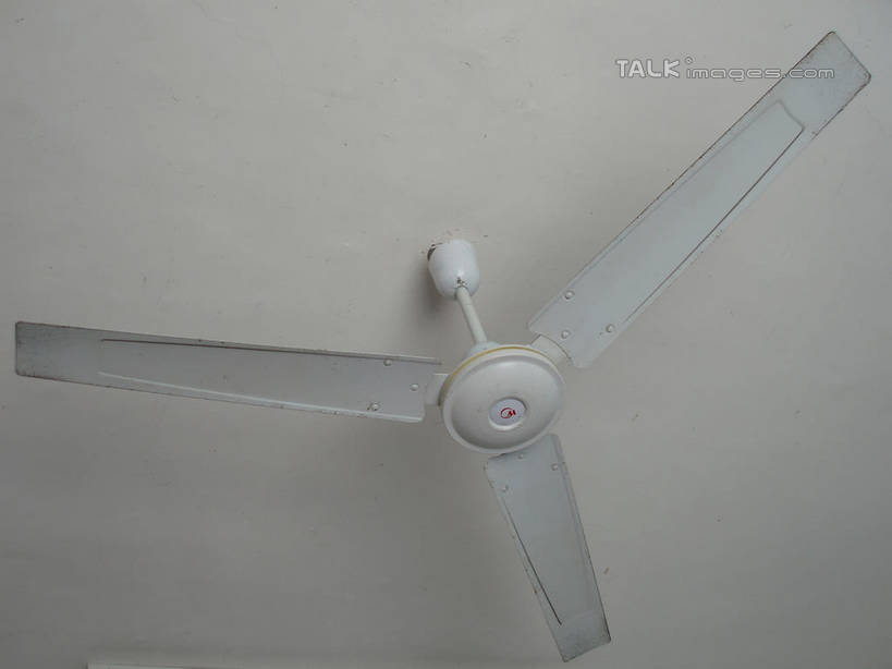 无人,横图,室内,特写,白天,白色背景,仰视,天花板,静物,阴影,反射,电器,影子,风扇,夏季,清凉,凉爽,夏天,吊扇,电风扇,电扇,一台,家电,家用电器,彩图,低角度拍摄,小家电,shslj1