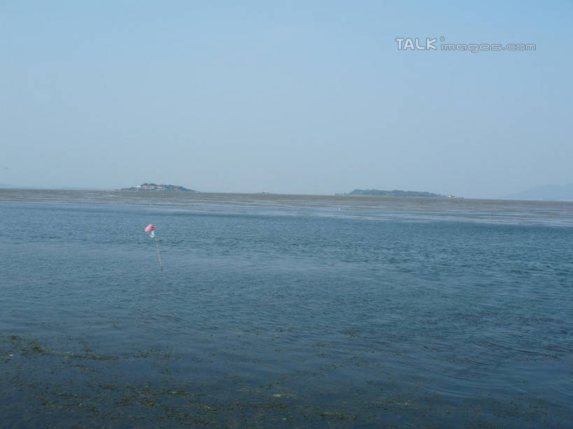 无人,横图,室外,白天,正面,旅游,度假,湖,湖泊,美景,山,山脉,水,太湖,中国,亚洲,阴影,波纹,光线,影子,湖面,景观,山峰,水流,水面,涟漪,山峦,娱乐,江苏,苏州,蓝色,蓝天,水纹,天空,阳光,自然,波浪,湖水,群山,天,享受,休闲,景色,放松,缥缈峰,西山,晴朗,自然风光,东亚,江苏省,苏州市,万里无云,中华人民共和国,华东地区,苏,水晕,吴中区,晴空,晴空万里,彩图,洞庭西山,包山,shslj1