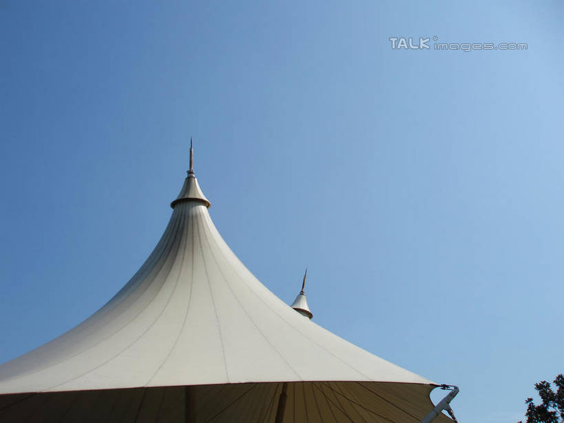 无人,公园,横图,室外,白天,仰视,美景,上海,中国,亚洲,阴影,光线,伞,影子,雨伞,遮阳伞,屋顶,景观,顶棚,阳伞,蓝色,白色,蓝天,天空,阳光,自然,天,景色,大宁灵石公园,晴朗,申,太阳伞,自然风光,东亚,上海市,万里无云,中华人民共和国,沪,华东地区,闸北区,晴空,晴空万里,彩图,低角度拍摄,广中西路,shslj1