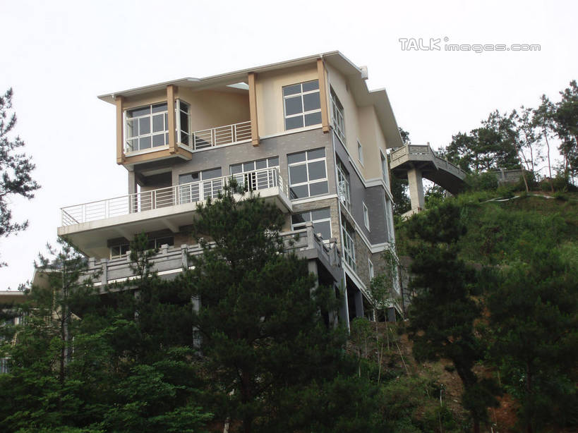 无人,宾馆,横图,室外,白天,仰视,旅游,度假,美景,山,山脉,树林,植物,中国,亚洲,阴影,光线,影子,景观,山峰,山峦,娱乐,浙江,树,树木,浙江省,蓝色,绿色,蓝天,天空,阳光,自然,群山,天,享受,休闲,景色,放松,千岛湖,生长,晴朗,成长,自然风光,东亚,万里无云,中华人民共和国,华东地区,浙,晴空,晴空万里,彩图,低角度拍摄,客店,客栈,旅店,旅馆,旅舍,淳安,淳安县,新安江水库,shslj1