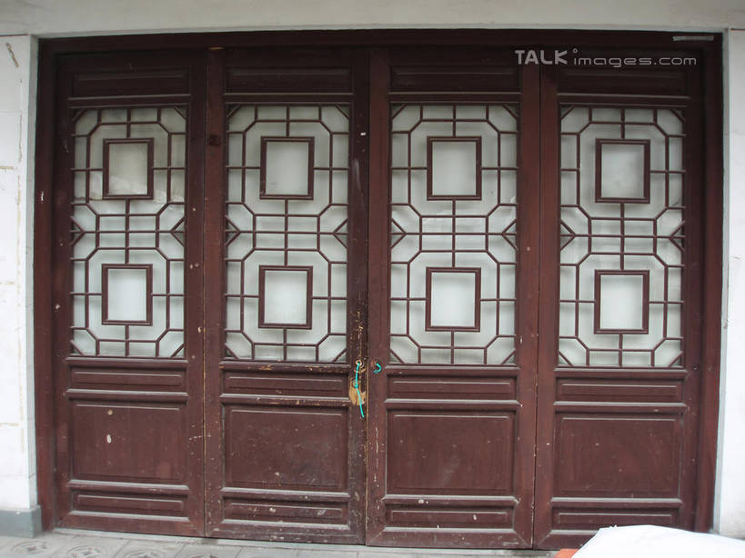 无人,家,横图,室外,白天,正面,旅游,度假,名胜古迹,门,标志建筑,地标,建筑,阴影,遗迹,装饰,光线,纹路,纹理,影子,房屋,墙,屋子,古迹,文物,娱乐,建设,古建筑,楼房,墙壁,墙面,住宅,白色,阳光,门框,享受,休闲,旅游胜地,放松,华丽,修饰,点缀,古文明,肌理,衬托,美观,雅致,雅观,彩图,房子,shslj1