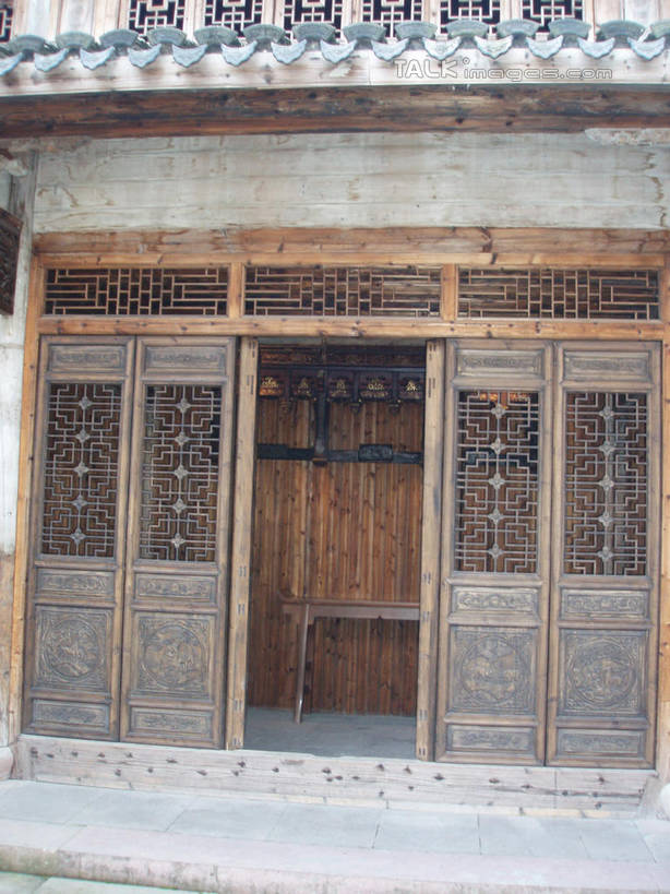 无人,博物馆,家,木屋,竖图,室外,白天,正面,旅游,度假,名胜古迹,标志建筑,地标,建筑,雕塑,中国,亚洲,研究,遗迹,艺术,装饰,标志,雕刻,牌匾,文字,字符,教育,古迹,文化,文物,娱乐,标识,建设,古建筑,浙江,住宅,浙江省,工艺品,享受,休闲,汉字,旅游胜地,放松,石浦渔港,象山,宁波,纪念,展览,美术,欣赏,中文,主题,陈列,古文明,东亚,中华人民共和国,华东地区,浙,功能,美学,国文,华文,宁波市,典藏,彩图,茅舍,茅屋,棚屋,小木屋,小屋,石浦,石浦镇,象山县,shslj1