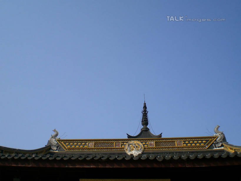 无人,横图,室外,白天,正面,旅游,度假,名胜古迹,标志建筑,地标,建筑,雕塑,中国,亚洲,阴影,遗迹,艺术,装饰,光线,雕刻,雕像,瓦片,影子,屋顶,顶棚,瓦,古迹,文物,娱乐,建设,古建筑,江苏,蓝色,蓝天,天空,阳光,工艺品,天,享受,休闲,旅游胜地,放松,建造,千灯古镇,晴朗,纪念,美术,主题,陈列,古文明,东亚,屋瓦,江苏省,昆山,昆山市,万里无云,中华人民共和国,华东地区,苏,功能,美学,鹿城,千灯镇,晴空,晴空万里,彩图,昆山千灯古镇,千灯,千墩,shslj1