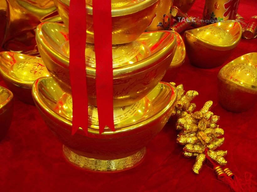 无人,横图,俯视,室内,特写,白天,钱,植物,桌子,豆,花生,静物,许多,阴影,朦胧,模糊,反射,布料,钱币,影子,豆类,豆子,坚果,很多,布纹,桌布,红色,餐巾,台布,金色,金融,金元宝,长生果,经济,富贵,花生仁,流通,贸易,豆科,忠诚,落花生,落生,富丽,名誉,荣华,货币,金币,花生米,花生豆,餐桌布,彩图,高角度拍摄,元宝,shslj1