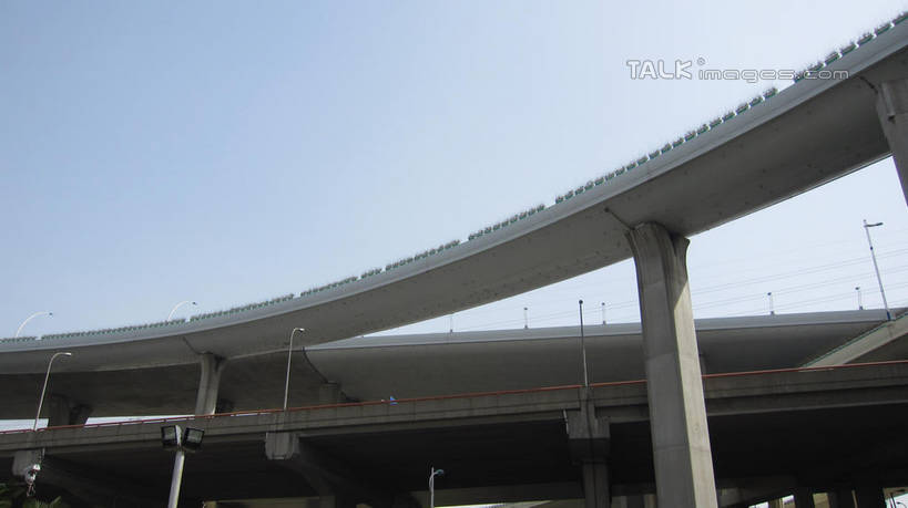 无人,横图,室外,白天,仰视,度假,美景,城市风光,城市,道路,路,公路,上海,中国,亚洲,阴影,光线,影子,景观,高架,交通,娱乐,蓝色,蓝天,天空,阳光,天,享受,休闲,景色,放松,锦江乐园,晴朗,申,高架桥,东亚,闵行区,上海市,高架道路,跨线桥,万里无云,中华人民共和国,沪,华东地区,晴空,晴空万里,彩图,低角度拍摄,shslj1