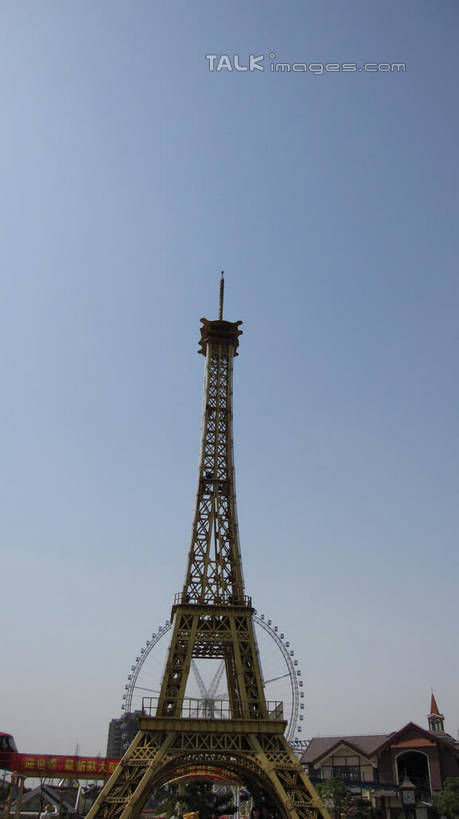 无人,游乐园,竖图,室外,白天,仰视,度假,游戏,美景,城市风光,城市,游乐场,雕塑,上海,艾菲尔铁塔,中国,亚洲,阴影,艺术,装饰,光线,雕刻,雕像,影子,景观,摩天轮,埃菲尔铁塔,玩,娱乐,蓝色,蓝天,天空,阳光,工艺品,天,享受,休闲,景色,放松,游乐设施,锦江乐园,晴朗,活动,纪念,美术,申,发泄,消遣,智力,主题,巴黎铁塔,陈列,东亚,闵行区,上海市,万里无云,费里斯大转轮,中华人民共和国,沪,华东地区,功能,美学,宣泄,乐园,主题公园,游艺设施,晴空,晴空万里,玩耍,嬉戏,彩图,低角度拍摄,人造公园,主题乐园,shslj1