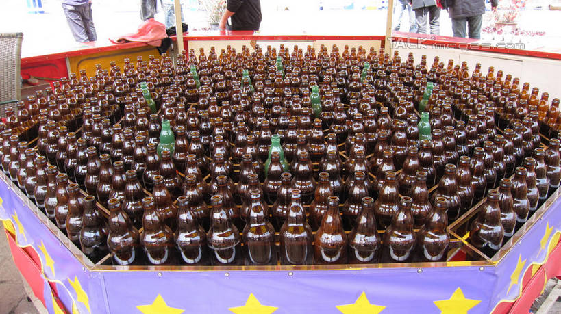 无人,游乐园,横图,俯视,室内,白天,度假,游戏,美景,城市风光,城市,游乐场,上海,中国,亚洲,罐子,景观,玩,娱乐,玻璃制品,玻璃瓶,瓶子,享受,休闲,景色,放松,锦江乐园,活动,申,发泄,消遣,智力,东亚,闵行区,上海市,中华人民共和国,沪,华东地区,宣泄,乐园,主题公园,玩耍,嬉戏,彩图,高角度拍摄,人造公园,主题乐园,shslj1