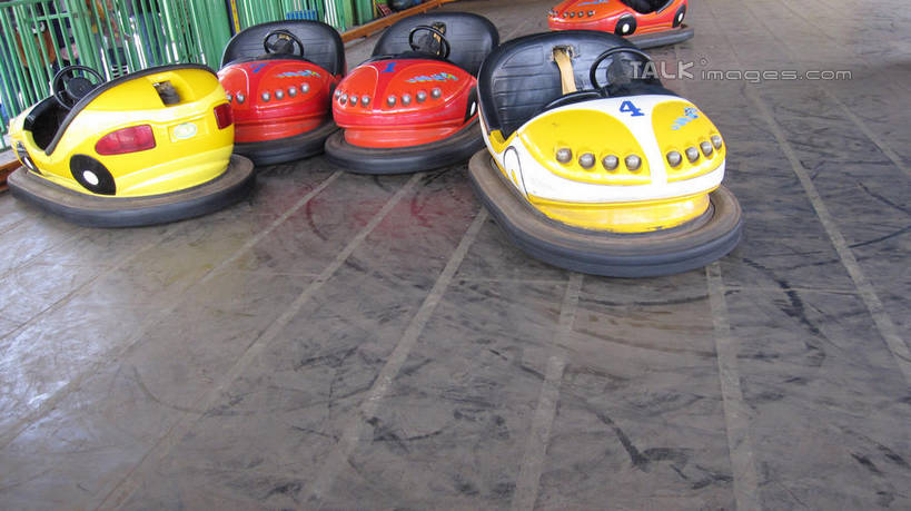 无人,游乐园,横图,俯视,室内,白天,度假,游戏,美景,城市风光,城市,游乐场,上海,中国,亚洲,景观,玩,娱乐,车,享受,休闲,景色,放松,游乐设施,碰碰车,锦江乐园,活动,申,发泄,消遣,智力,载具,东亚,闵行区,上海市,中华人民共和国,沪,华东地区,宣泄,乐园,主题公园,游艺设施,玩耍,嬉戏,彩图,高角度拍摄,人造公园,主题乐园,shslj1