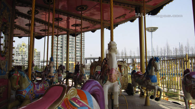 无人,游乐园,横图,室外,白天,正面,度假,游戏,美景,植物,城市风光,城市,游乐场,上海,中国,亚洲,景观,玩,娱乐,树,树木,绿色,天空,自然,天,享受,休闲,旋转木马,景色,放松,游乐设施,锦江乐园,生长,成长,活动,申,发泄,消遣,智力,木马,东亚,闵行区,上海市,中华人民共和国,沪,华东地区,宣泄,乐园,主题公园,游艺设施,玩耍,嬉戏,彩图,人造公园,主题乐园,shslj1