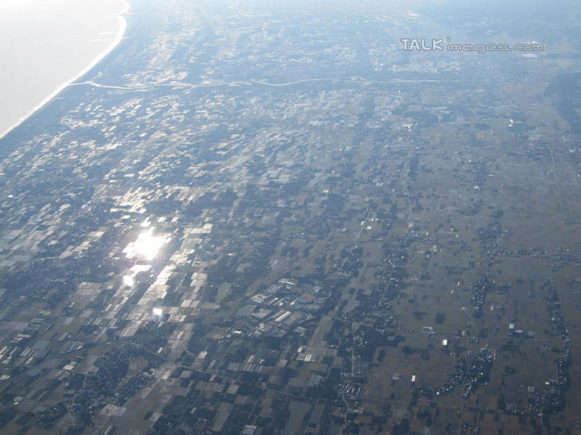 无人,家,横图,俯视,航拍,室外,白天,旅游,度假,海浪,海洋,美景,植物,城市风光,城市,建筑,房屋,屋子,景观,浪花,公寓,娱乐,建设,洋房,楼房,住宅,树,树木,绿色,自然,海水,享受,休闲,景色,放松,生长,成长,鸟瞰,海景,大海,风浪,海,海水的波动,近岸浪,涌浪,彩图,高角度拍摄,房子,shslj1