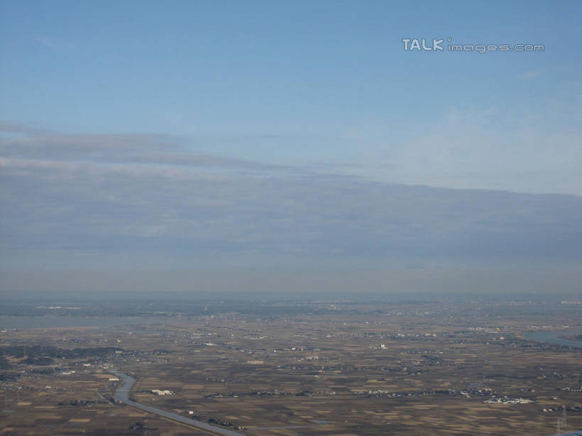 无人,家,农田,横图,俯视,航拍,室外,白天,旅游,度假,庄稼,农作物,美景,植物,城市风光,城市,建筑,阴影,光线,影子,房屋,屋子,景观,云,云朵,公寓,云彩,娱乐,建设,洋房,楼房,住宅,树,树木,蓝色,绿色,白云,蓝天,天空,阳光,自然,天,享受,休闲,景色,放松,生长,晴朗,成长,鸟瞰,晴空,彩图,高角度拍摄,耕地,庄稼田,房子,shslj1