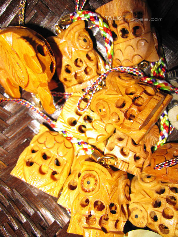 无人,商店,竖图,室内,特写,白天,正面,购物,消费,静物,铃铛,木板,商铺,纪念品,金融,纪念,留念,怀念,选购,贸易,血拼,市肆,商号,记念,彩图,店铺,shslj1