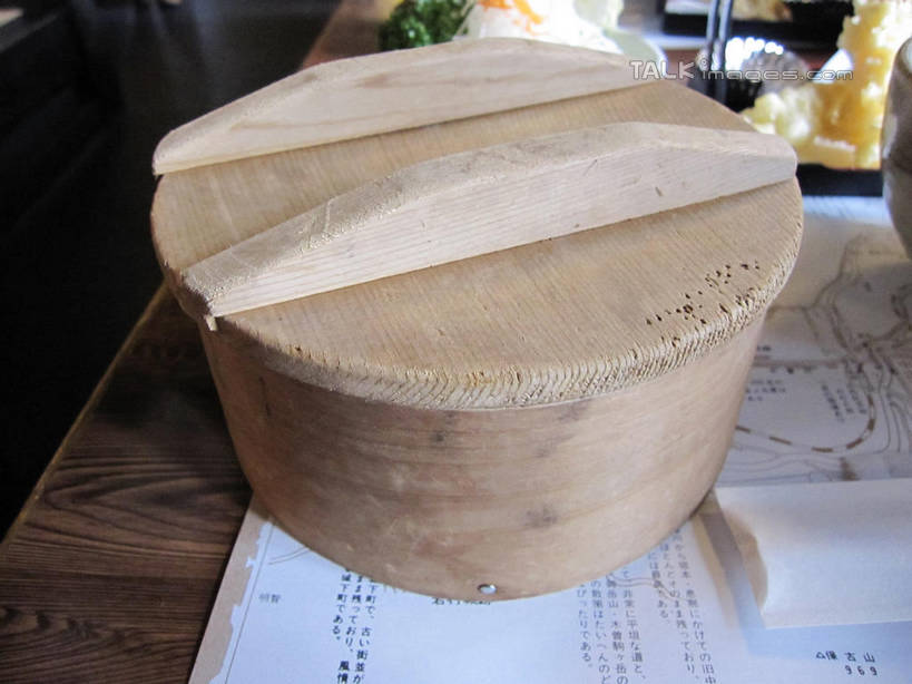 米饭,无人,餐厅,横图,俯视,室内,特写,白天,烹饪,木桶,桶,炒饭,蛋,鸡蛋,日本料理,料理,食品,饭,蛋炒饭,菜肴,美食,食物,一个,容器,日式料理,日式,佳肴,单个,储藏,五谷,储存,卵,彩图,高角度拍摄,餐馆,饭店,饭馆,鸡卵,鸡子,贮存,shslj1