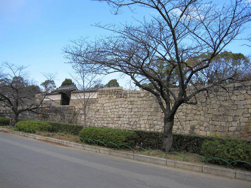 无人,公园,横图,室外,白天,正面,度假,石头,美景,植物,城市风光,城市,道路,路,公路,日本,亚洲,阴影,光线,石子,影子,墙,景观,云,云朵,交通,中央区,云彩,娱乐,墙壁,墙面,树,树木,蓝色,绿色,白云,蓝天,天空,阳光,自然,天,享受,休闲,景色,放松,大阪,大阪城公园,生长,晴朗,成长,东亚,本州,大阪府,本州岛,日本国,近畿地方,近畿,石块,晴空,马路,彩图,shslj1