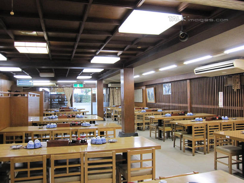 无人,餐厅,公园,横图,室内,白天,正面,餐桌,桌子,杯子,椅子,照明,日本,亚洲,阴影,光线,影子,陶瓷,木椅,灯光,陶瓷制品,中央区,顶灯,灯,水杯,灯具,大阪,大阪城公园,餐台,照亮,照明设备,东亚,本州,大阪府,本州岛,日本国,近畿地方,近畿,茶杯,彩图,餐馆,饭店,饭馆,shslj1