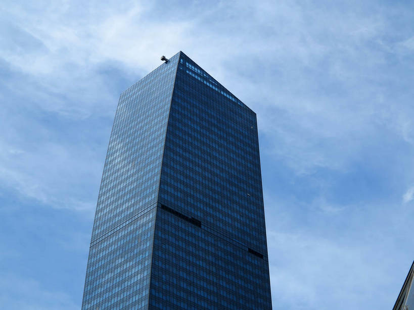 无人,高楼大厦,商店,横图,室外,白天,仰视,购物,度假,消费,美景,窗户,落地窗,城市风光,标志建筑,超市,城市,大厦,地标,建筑,摩天大楼,商场,上海,中国,亚洲,一排,许多,阴影,整齐,并列,并排,光线,影子,景观,云,云朵,很多,云彩,娱乐,建设,玻璃窗,排列,蓝色,白云,蓝天,天空,阳光,天,享受,休闲,景色,放松,金融,百货,晴朗,申,队列,平行,选购,玻璃幕墙,贸易,百货公司,东亚,长宁区,龙之梦购物中心,上海市,中华人民共和国,沪,华东地区,血拼,晴空,彩图,低角度拍摄,大楼,高层建筑,高楼,购物商场,购物中心,摩天楼,商业中心,龙之梦,shslj1