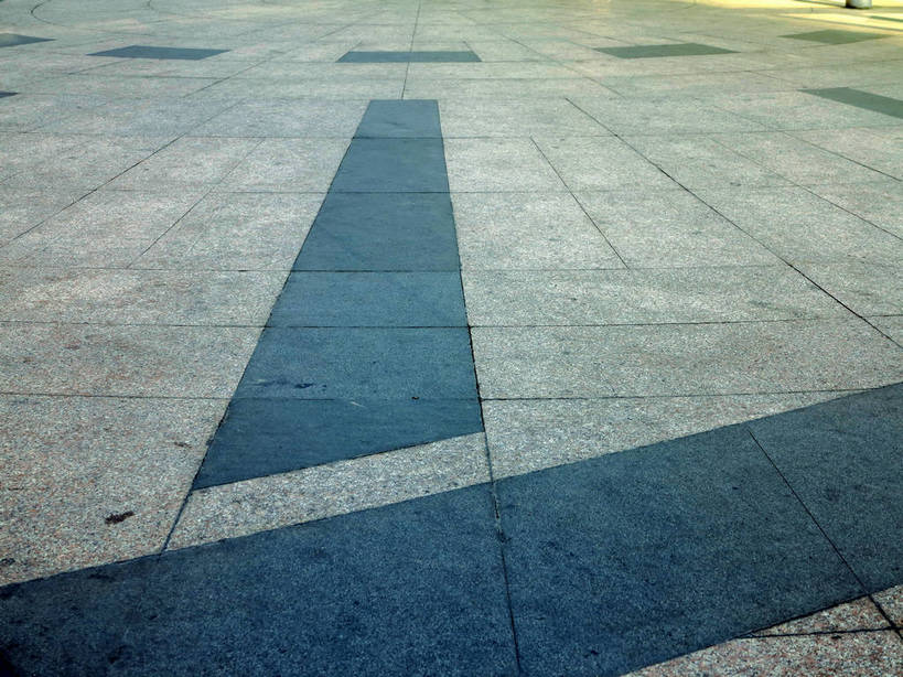 无人,横图,俯视,室外,特写,白天,建材,道路,建筑,路,公路,一排,许多,阴影,整齐,并列,并排,光线,材料,地砖,影子,交通,很多,排列,黑色,阳光,建造,地板砖,队列,平行,马路,彩图,高角度拍摄,装饰材料,shslj1