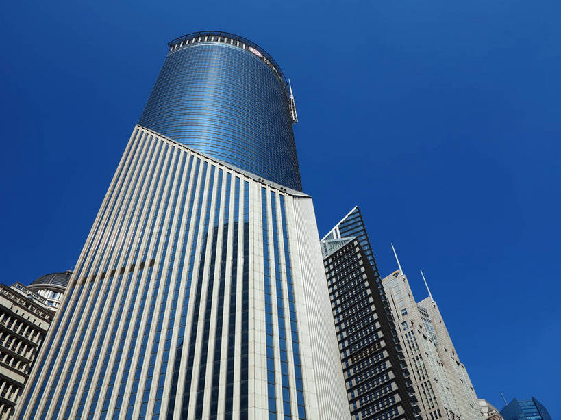 无人,高楼大厦,横图,室外,特写,白天,仰视,旅游,度假,窗户,落地窗,标志建筑,大厦,地标,建筑,摩天大楼,上海,中国,亚洲,一排,许多,阴影,整齐,并列,并排,光线,影子,很多,娱乐,建设,浦东,玻璃窗,中银大厦,排列,蓝色,蓝天,天空,阳光,天,享受,休闲,旅游胜地,放松,晴朗,申,队列,平行,玻璃幕墙,金融中心,陆家嘴,陆家嘴金融贸易区,浦东新区,东亚,平安金融大厦,上海市,万里无云,中华人民共和国,沪,华东地区,交银金融大厦,三幢,晴空,晴空万里,彩图,低角度拍摄,大楼,高层建筑,高楼,摩天楼,中国平安金融大厦,上海中银大厦,shslj1