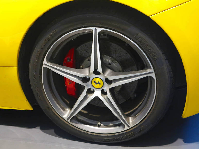 无人,横图,室内,特写,白天,正面,汽车,静物,上海,中国,亚洲,一辆,跑车,车,黄色,黑色,轮胎,交通工具,上海世博馆,世博馆,上海世博会,世博,世博会,橡胶,申,载具,橡胶制品,东亚,车胎,世博园,意大利馆,法拉利,上海市,中华人民共和国,沪,华东地区,彩图,外胎,意大利国家馆,shslj1