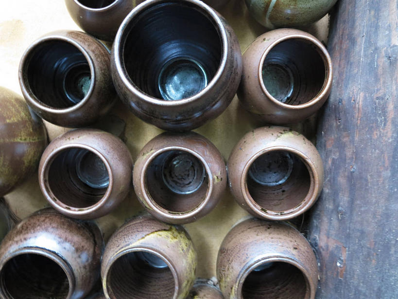 无人,横图,室外,特写,白天,正面,静物,春川,南怡岛,韩国,亚洲,一排,许多,整齐,罐子,陶瓷,陶瓷制品,很多,排列,瓶子,容器,储藏,堆,缸,储存,队列,东亚,大韩民国,江原道,春川市,彩图,贮存,道,shslj1