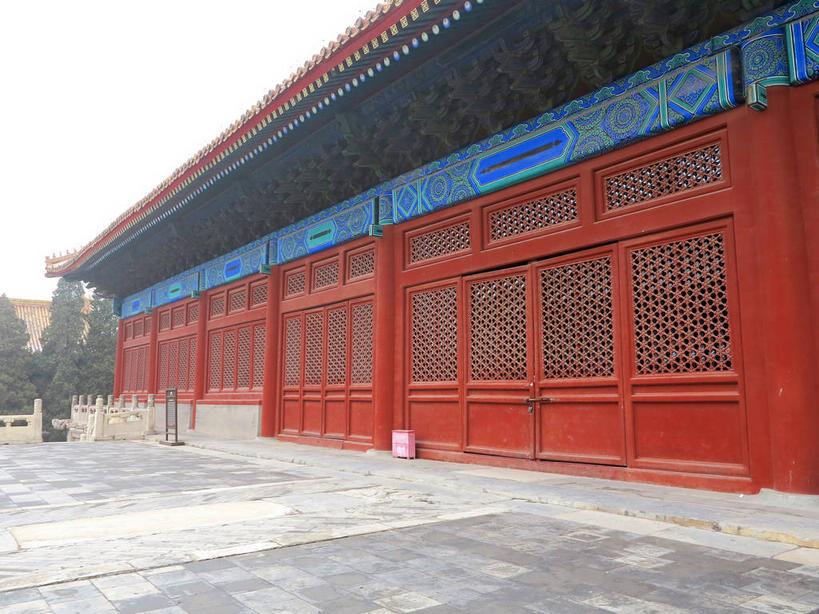 无人,横图,室外,白天,正面,旅游,度假,名胜古迹,雪,大雪,窗户,门,标志建筑,地标,建筑,北京,天安门广场,中国,亚洲,遗迹,瓦片,墙,屋檐,积雪,雪景,冬季,冬天,首都,古迹,文物,娱乐,建设,古建筑,太庙,檐,玻璃窗,墙壁,墙面,黄色,红色,蓝色,天空,门框,天,享受,休闲,旅游胜地,放松,寒冷,古文明,东亚,中华人民共和国,东城区,北京市,京,北平,华北地区,严寒,彩图,北京太庙,劳动人民文化宫,飞檐,东城,shslj1