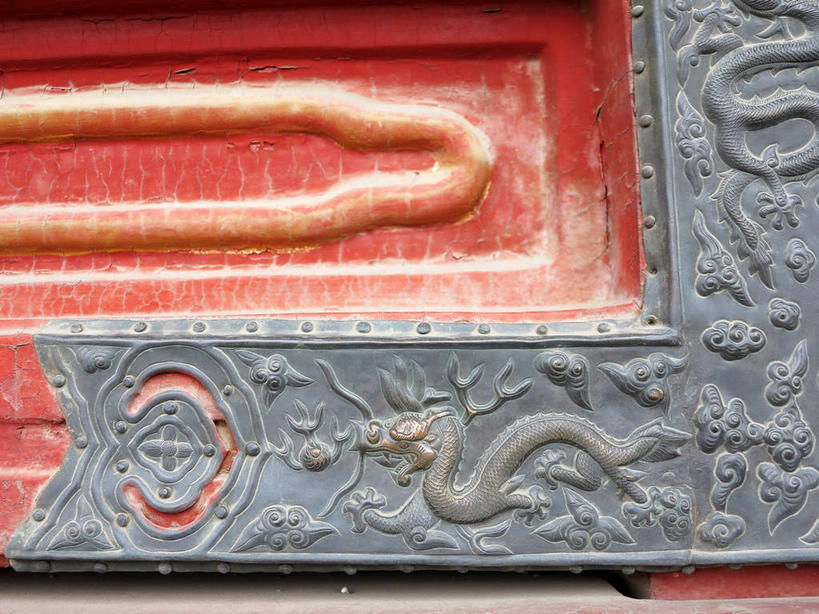 无人,故宫,宫殿,横图,室外,特写,白天,正面,旅游,度假,绘画,成功,名胜古迹,标志建筑,地标,建筑,静物,雕塑,北京,中国,亚洲,遗迹,艺术,装饰,龙,雕刻,雕像,浮雕,墙,首都,古迹,文化,文物,娱乐,建设,古建筑,墙壁,墙面,红色,灰色,工艺品,紫禁城,享受,休闲,旅游胜地,放松,纪念,美术,宫廷,权利,高贵,主题,图腾,传说,陈列,古文明,东亚,中华人民共和国,北京市,京,北平,华北地区,功能,美学,祥瑞,灵兽,权势,尊荣,北京故宫博物院,王宫,中和殿,幸运,画画,彩图,皇宫,浅浮雕,shslj1