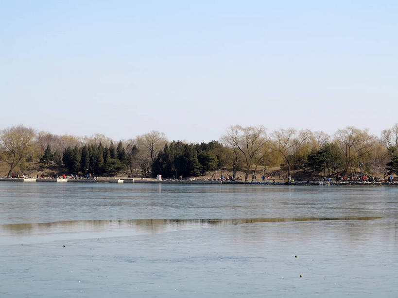 无人,公园,横图,室外,白天,正面,旅游,度假,湖,湖泊,名胜古迹,树林,水,植物,标志建筑,地标,建筑,桥梁,北京,圆明园,中国,亚洲,阴影,遗迹,光线,影子,湖面,水流,水面,桥,首都,古迹,文物,娱乐,建设,古建筑,石桥,树,树木,蓝色,绿色,倒影,蓝天,天空,阳光,自然,湖水,天,享受,休闲,旅游胜地,放松,生长,晴朗,成长,人行桥,倒映,古文明,东亚,海淀区,万里无云,中华人民共和国,北京市,京,北平,华北地区,反照,晴空,晴空万里,彩图,圆明园遗址,圆明园遗址公园,shslj1,天心水面