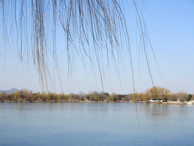 无人,公园,横图,室外,白天,正面,旅游,度假,湖,湖泊,名胜古迹,树林,水,植物,标志建筑,地标,建筑,桥梁,北京,圆明园,中国,亚洲,阴影,遗迹,光线,影子,湖面,水流,水面,桥,首都,古迹,文物,娱乐,建设,古建筑,石桥,树,树木,蓝色,绿色,倒影,蓝天,天空,阳光,自然,湖水,天,享受,休闲,旅游胜地,放松,生长,晴朗,成长,人行桥,倒映,古文明,东亚,海淀区,万里无云,中华人民共和国,北京市,京,北平,华北地区,反照,晴空,晴空万里,彩图,圆明园遗址,圆明园遗址公园,shslj1,天心水面