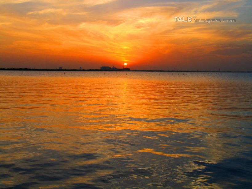 无人,横图,室外,白天,正面,旅游,度假,湖,湖泊,美景,日落,水,上海,中国,亚洲,阴影,波纹,光线,影子,湖面,景观,水流,水面,晚霞,霞光,落日,涟漪,背光,娱乐,倒影,水纹,阳光,自然,黄昏,波浪,湖水,享受,休闲,景色,彩霞,放松,申,倒映,自然风光,逆光,青浦区,东亚,淀山湖,上海市,中华人民共和国,沪,华东地区,水晕,夕照,反照,薄暮,淀山湖风景区,夕阳,彩图,傍晚,斜阳,shtjw1