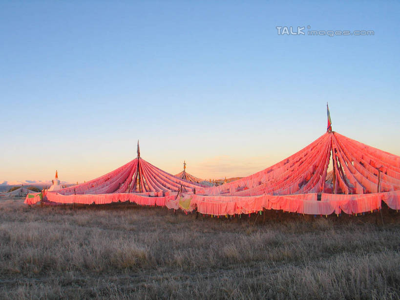 无人,横图,室外,白天,正面,旅游,度假,美景,日落,植物,中国,亚洲,阴影,枯萎,光线,影子,景观,晚霞,霞光,落日,枯草,娱乐,西藏,经幡,草,黄色,阳光,自然,黄昏,享受,休闲,景色,彩霞,放松,自然风光,藏,东亚,西藏自治区,风马旗,中华人民共和国,西南地区,夕照,薄暮,夕阳,彩图,傍晚,斜阳,shtjw1