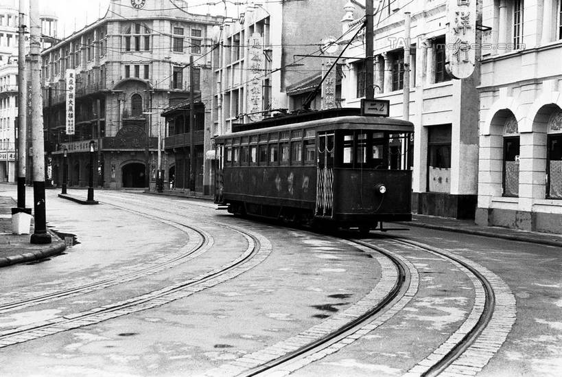 无人,家,横图,黑白,室外,白天,正面,旅游,度假,名胜古迹,标志建筑,地标,建筑,路,铁路,汽车,电车,上海,中国,亚洲,阴影,遗迹,光线,影子,房屋,屋子,公寓,轨道,交通,铁轨,古迹,文物,娱乐,建设,古建筑,洋房,楼房,住宅,车,阳光,交通工具,享受,休闲,旅游胜地,放松,运输,申,载具,古文明,东亚,上海市,中华人民共和国,沪,华东地区,无轨电车,房子,shtjw1