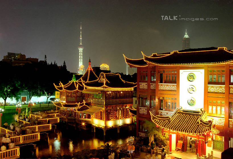 无人,高楼大厦,横图,彩色,室外,夜晚,正面,度假,美景,植物,城市风光,标志建筑,城市,大厦,地标,建筑,摩天大楼,霓虹灯,夜景,上海,中国,亚洲,阴影,光线,影子,景观,灯光,七彩,娱乐,光源,建设,东方明珠,浦东,霓虹,灯,树,树木,绿色,自然,享受,休闲,景色,放松,生长,成长,申,照明设备,浦东新区,东亚,东方明珠广播电视塔,东方明珠电视塔,上海市,中华人民共和国,沪,华东地区,氖灯,彩图,大楼,高层建筑,高楼,摩天楼,shtjw1