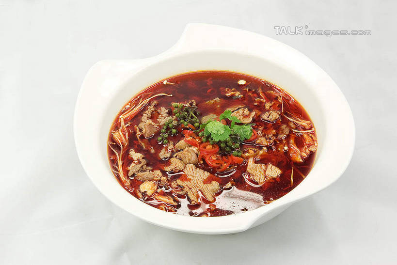 无人,横图,俯视,室内,特写,白天,烹饪,中餐,辣椒,蔬菜,阴影,灰色背景,新鲜,反射,影子,陶瓷,金针菇,菌菇,西兰花,肉,牛肉,料理,食品,陶瓷制品,菌类,菜肴,美食,肉类,食物,一个,容器,碗,中式,食用菌,摄影,佳肴,有机食品,绿色食品,影棚,单个,储藏,真菌,储存,川菜,肉食,辣角,红海椒,大椒,辣虎,广椒,构菌,金菇,毛柄金钱菌,银针菇,智力菇,甘蓝花,四川菜,辣子,红辣椒,海椒,番椒,彩图,高角度拍摄,影棚拍摄,拍摄,绿菜花,绿花菜,青花菜,蔬菜皇冠,金针酸汤肥牛,酸汤肥牛,贮存,shwf1