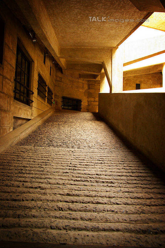 无人,栏杆,竖图,室内,白天,正面,旅游,度假,标志建筑,地标,建筑,上海,中国,亚洲,围栏,走道,走廊,过道,娱乐,建设,1933创意园,虹口区,护栏,享受,休闲,旅游胜地,放松,申,东亚,上海市,中华人民共和国,沪,华东地区,彩图,上海1933,1933老场房,shwf1