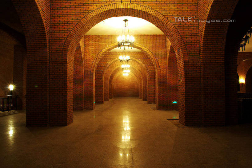 无人,横图,室内,白天,正面,度假,美景,城市风光,城市,照明,中国,亚洲,阴影,光线,影子,墙,景观,拱门,灯光,娱乐,蓬莱,山东,烟台,君顶酒庄,酒窖,吊灯,墙壁,墙面,灯,灯具,享受,休闲,景色,放松,照亮,照明设备,东亚,山东省,中华人民共和国,华东地区,鲁,烟台市,彩图,中粮南王山谷君顶酒庄,中粮君顶酒庄,蓬莱市,酒库,shwf1