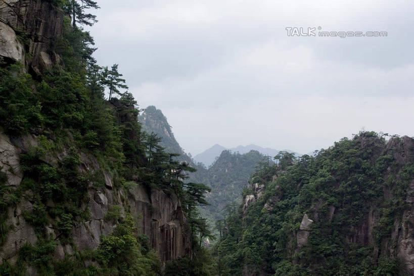 无人,横图,室外,白天,正面,旅游,度假,美景,山,山脉,树林,植物,中国,亚洲,阴影,光线,影子,景观,山峰,云,云朵,山峦,云彩,娱乐,大明山,临安,浙江,树,树木,浙江省,蓝色,绿色,白云,蓝天,天空,阳光,自然,群山,天,享受,休闲,景色,放松,生长,晴朗,成长,杭州,自然风光,东亚,杭州市,中华人民共和国,华东地区,省会,浙,晴空,彩图,临安市,大明山景区,大明山风景名胜区,shwf1