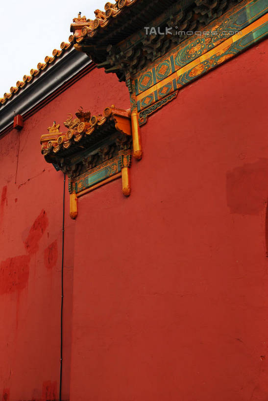 无人,故宫,竖图,室外,白天,仰视,旅游,度假,绘画,名胜古迹,标志建筑,地标,建筑,北京,中国,亚洲,遗迹,艺术,装饰,瓦片,墙,正门,首都,瓦,古迹,文化,文物,娱乐,建设,城墙,古建筑,午门,壁画,墙壁,墙面,红色,蓝色,蓝天,天空,紫禁城,天,享受,休闲,旅游胜地,放松,建造,晴朗,华丽,修饰,坚硬,点缀,防御,古文明,东亚,屋瓦,万里无云,中华人民共和国,东城区,北京市,京,北平,华北地区,衬托,美观,雅致,雅观,坚固,晴空,晴空万里,画画,彩图,低角度拍摄,故宫博物院,北京紫禁城,北京故宫,shwf1