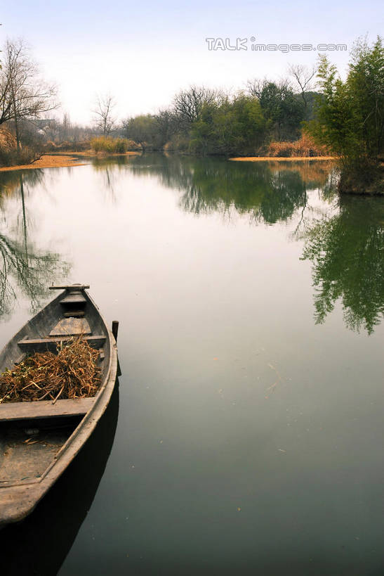 无人,公园,竖图,室外,白天,正面,旅游,度假,河流,美景,水,植物,船,芦苇,叶子,中国,亚洲,一堆,一艘,许多,阴影,堆叠,堆积,光线,影子,河水,景观,水流,木船,粽叶,绿叶,很多,娱乐,浙江,树,树木,浙江省,蓝色,绿色,蓝天,天空,阳光,自然,交通工具,天,享受,休闲,嫩叶,景色,放松,生长,晴朗,成长,杭州,西溪,堆,舟,自然风光,载具,东亚,杭州市,万里无云,中华人民共和国,华东地区,省会,浙,箬叶,芦苇叶,西湖区,叶,叶片,晴空,晴空万里,彩图,西溪国家湿地公园,杭州之肺,杭州西溪国家湿地公园,shwf1