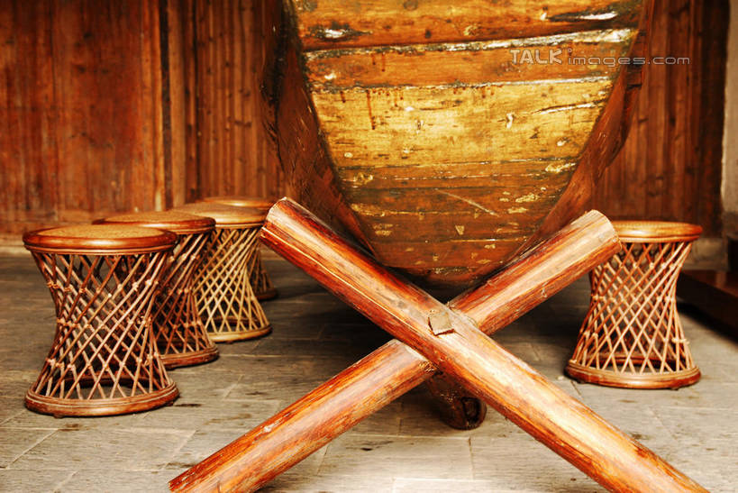 无人,公园,家,木屋,交叉,横图,室外,白天,正面,旅游,度假,标志建筑,地标,建筑,椅子,中国,亚洲,编织,船桨,藤椅,娱乐,建设,浙江,住宅,浙江省,享受,休闲,旅游胜地,放松,杭州,西溪,交织,东亚,杭州市,中华人民共和国,华东地区,省会,浙,穿插,西湖区,彩图,茅舍,茅屋,棚屋,小木屋,小屋,西溪国家湿地公园,杭州之肺,杭州西溪国家湿地公园,shwf1