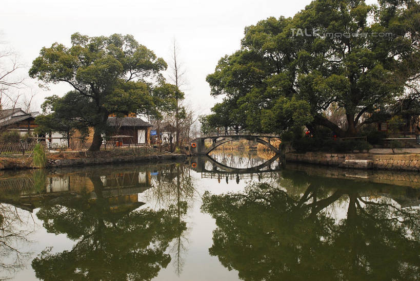 无人,公园,横图,室外,白天,正面,旅游,度假,河流,石头,美景,水,植物,中国,亚洲,石子,河水,景观,水流,桥,娱乐,石桥,浙江,拱桥,栈桥,树,树木,浙江省,蓝色,绿色,蓝天,天空,自然,天,享受,休闲,景色,放松,拱形,生长,晴朗,成长,杭州,西溪,人行桥,石拱桥,自然风光,东亚,杭州市,万里无云,中华人民共和国,华东地区,省会,浙,西湖区,石块,晴空,晴空万里,彩图,西溪国家湿地公园,杭州之肺,杭州西溪国家湿地公园,shwf1