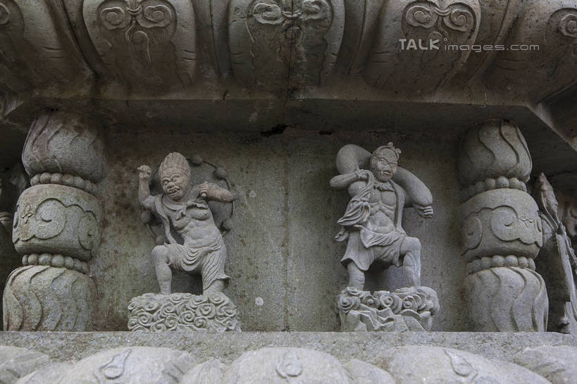 无人,寺庙,站,横图,室外,特写,白天,正面,民族服装,旅游,度假,名胜古迹,标志建筑,地标,建筑,静物,雕塑,中国,亚洲,节日,遗迹,艺术,装饰,雕刻,雕像,古迹,文化,文物,娱乐,建设,古建筑,浙江,石雕,浙江省,工艺品,庙宇,祈祷,站着,享受,休闲,健康,旅游胜地,放松,许愿,宗教,佛教,信仰,纪念,祈求,美术,主题,陈列,古文明,东亚,普陀区,普陀山,法雨禅寺,法雨寺,中华人民共和国,华东地区,浙,功能,美学,舟山,舟山市,释教,平安,站立,彩图,全身,传统服装,民俗服,庙,寺,海天佛国,shwf1